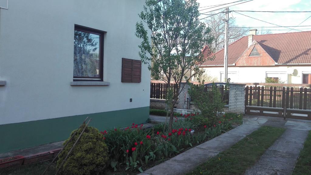 Hajdúszoboszló Plajbi Apartment מראה חיצוני תמונה
