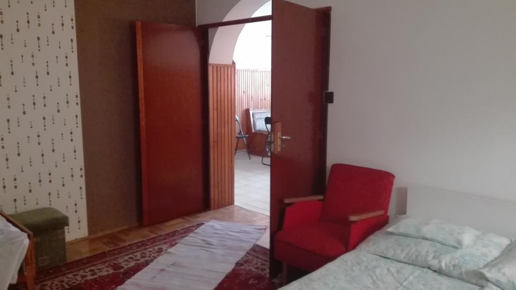 Hajdúszoboszló Plajbi Apartment מראה חיצוני תמונה