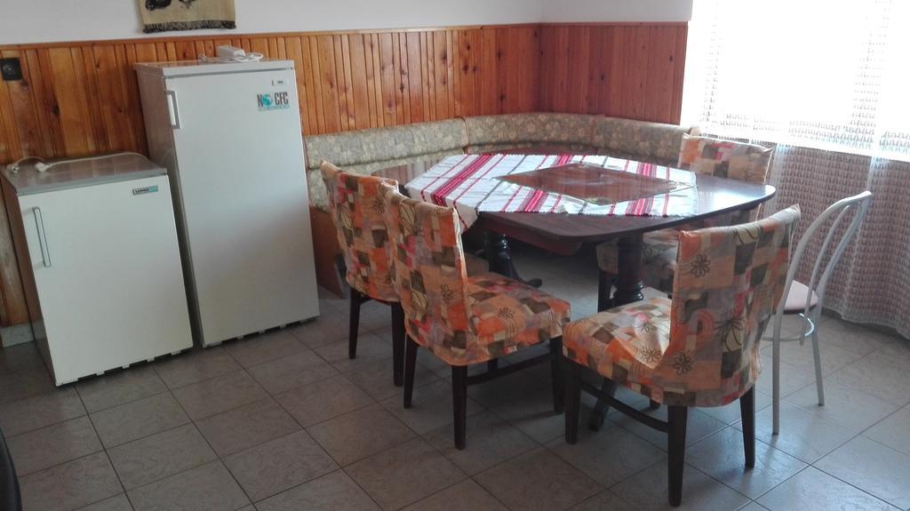 Hajdúszoboszló Plajbi Apartment מראה חיצוני תמונה