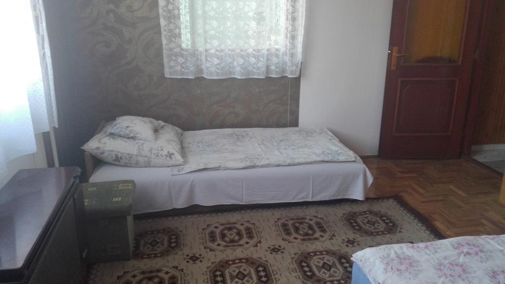 Hajdúszoboszló Plajbi Apartment מראה חיצוני תמונה