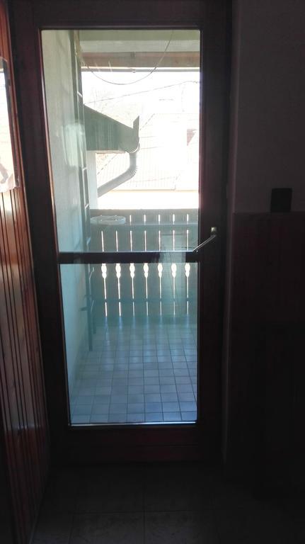 Hajdúszoboszló Plajbi Apartment מראה חיצוני תמונה
