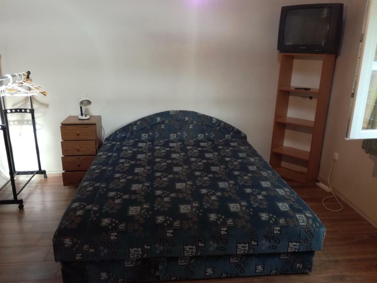 Hajdúszoboszló Plajbi Apartment מראה חיצוני תמונה